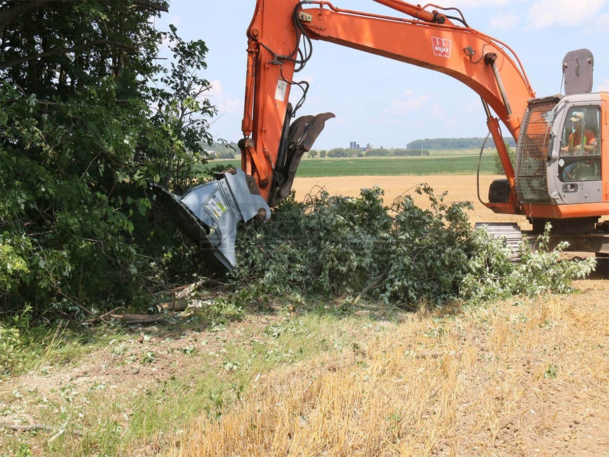 Baumalight Horizontal Tree Saw for Excavator